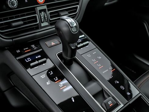 Used 2023 Porsche Macan S AWD/4WD image 24