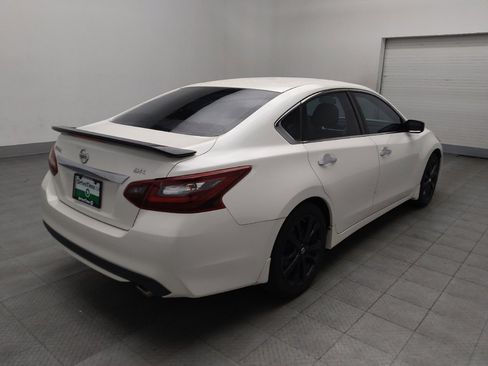 Used 2017 Nissan Altima 2.5 SR w/ Midnight Edition Package image 9