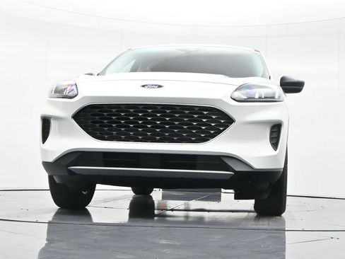 Used 2022 Ford Escape SE w/ Cold Weather Package AWD/4WD image 39