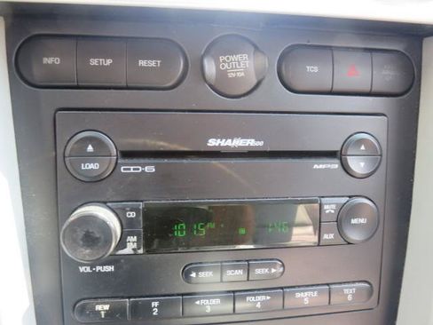 Used 2006 Ford Mustang GT RWD image 11