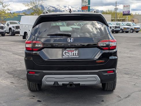 New 2025 Honda Pilot TrailSport image 7