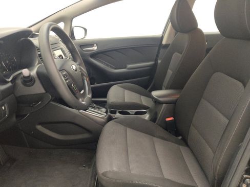 Used 2017 Kia Forte LX FWD image 17