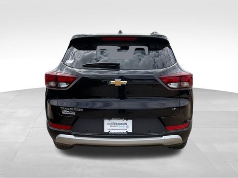 New 2026 Chevrolet TrailBlazer LT w/ Convenience Package FWD image 7