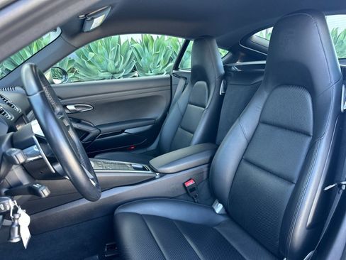 Used 2021 Porsche 718 Cayman RWD image 5
