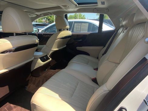 Used 2018 Lexus LS 500 AWD w/ Luxury Package image 18