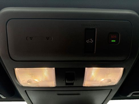 Used 2025 Nissan Frontier PRO-4X w/ Pro Premium Package AWD/4WD image 17