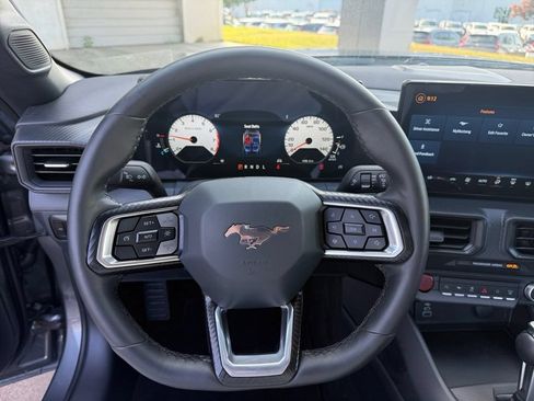 Used 2025 Ford Mustang Coupe RWD image 15