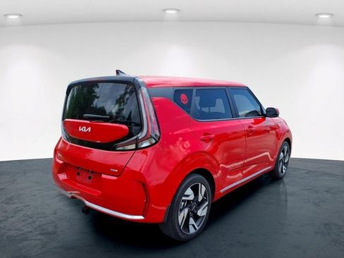 Used 2024 Kia Soul GT-Line w/ Option Group 020 FWD image 11