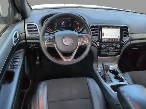 Used 2022 Jeep Grand Cherokee Laredo X RWD image 30
