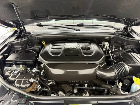 Used 2018 Jeep Grand Cherokee Limited image 10