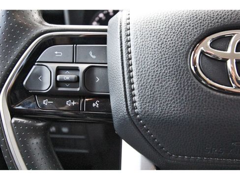 Used 2022 Toyota Tundra SR5 AWD/4WD image 18