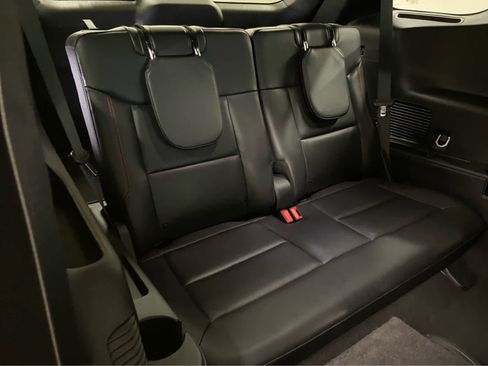 Used 2023 Ford Explorer ST-Line w/ Class IV Trailer Tow Package image 17