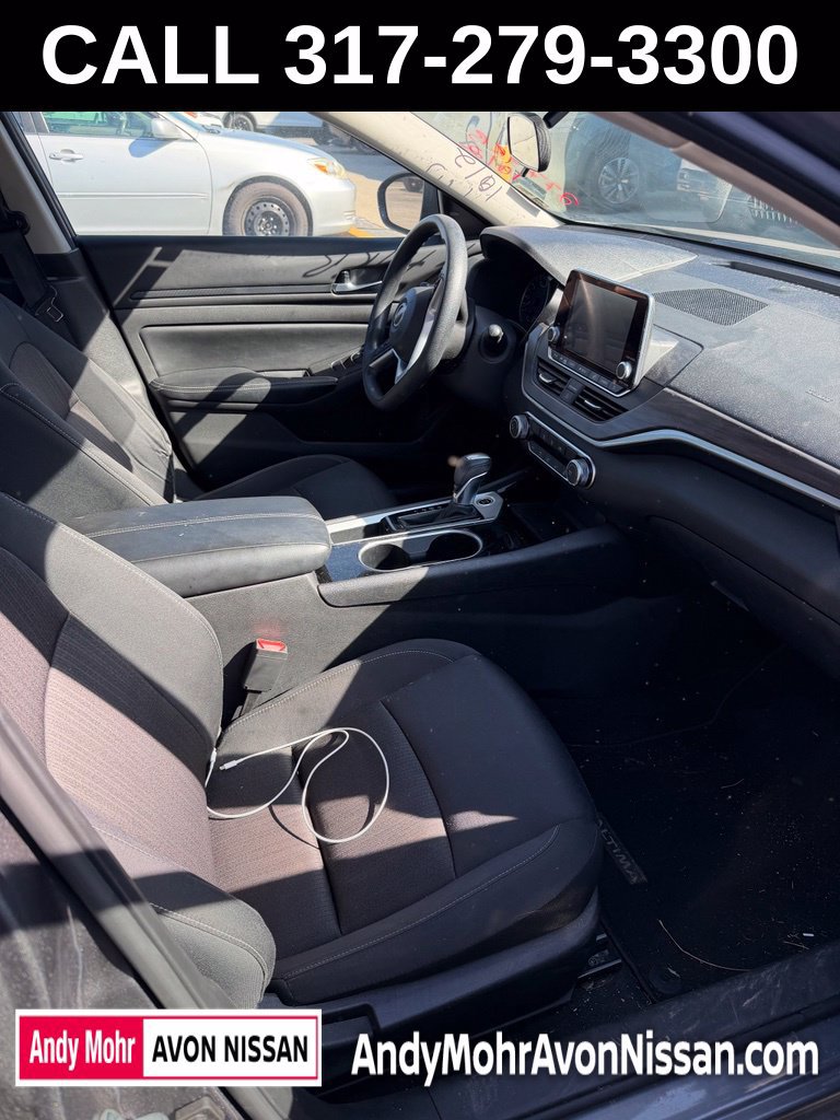 Used 2024 Nissan Altima 2.5 SV FWD image 9