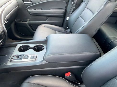 Certified 2025 Honda Ridgeline RTL image 14