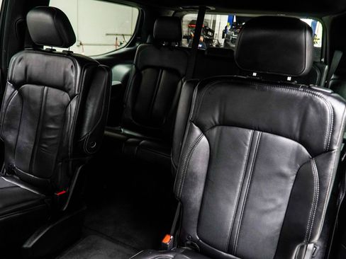 Used 2022 Jeep Wagoneer Series III w/ Premium Group I AWD/4WD image 35