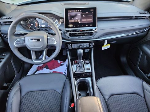 New 2026 Jeep Compass Latitude AWD/4WD image 8
