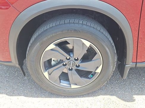 Certified 2026 Nissan Rogue SV FWD image 16