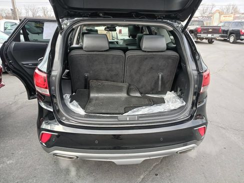 Used 2018 Hyundai Santa Fe FWD image 16