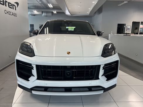 Used 2024 Porsche Cayenne Turbo GT AWD/4WD image 12
