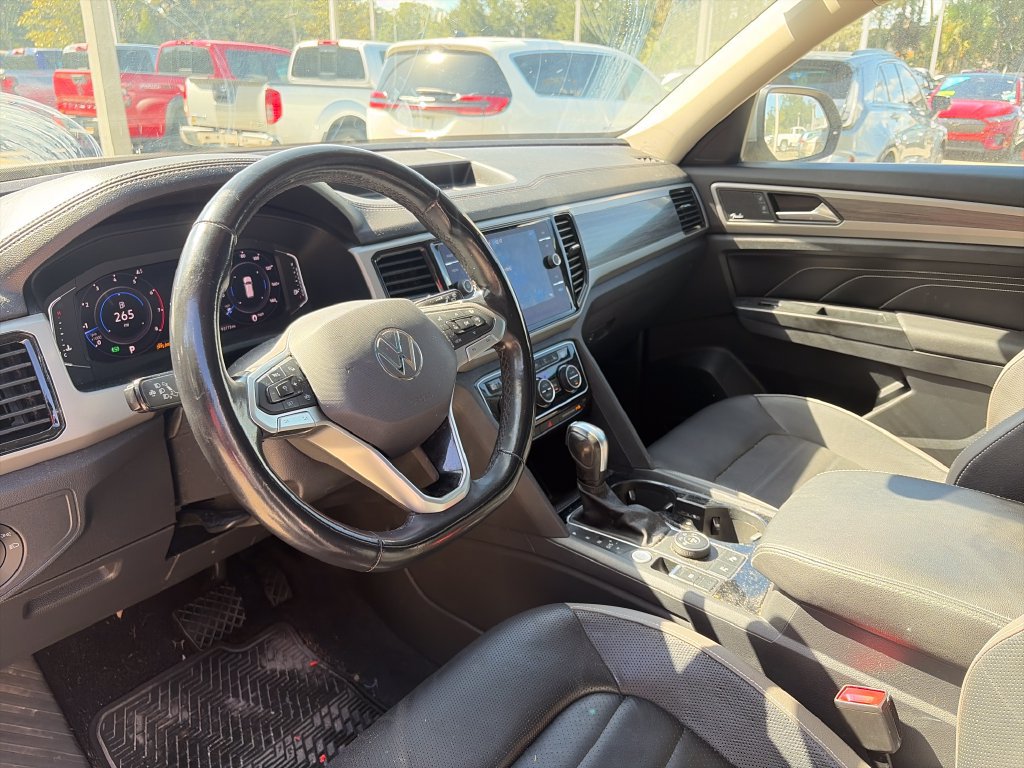Used 2021 Volkswagen Atlas SEL Premium AWD/4WD image 16