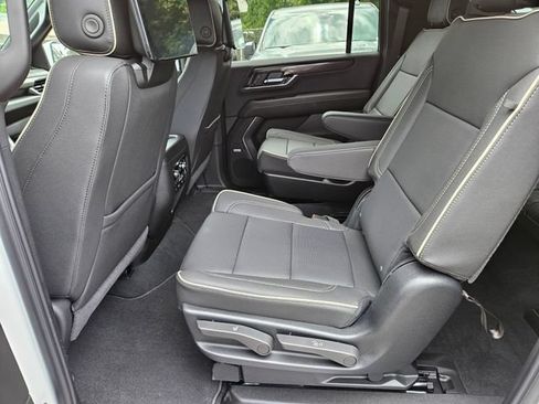 New 2026 GMC Yukon XL Elevation w/ Elevation Premium Package AWD/4WD image 18