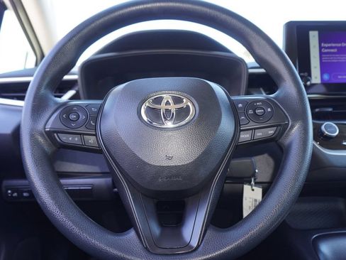 Certified 2025 Toyota Corolla LE FWD image 19