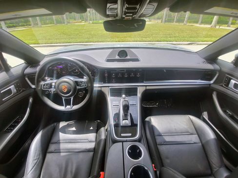 Used 2018 Porsche Panamera 4 AWD/4WD image 25