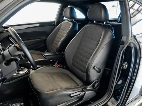 Used 2013 Volkswagen Beetle 2.0T image 30