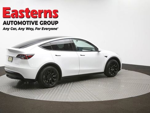 Used 2022 Tesla Model Y Long Range image 43