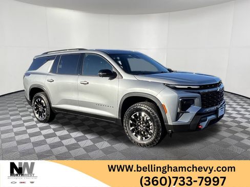 Used 2025 Chevrolet Traverse Z71 w/ Enhanced Driving Package image 1