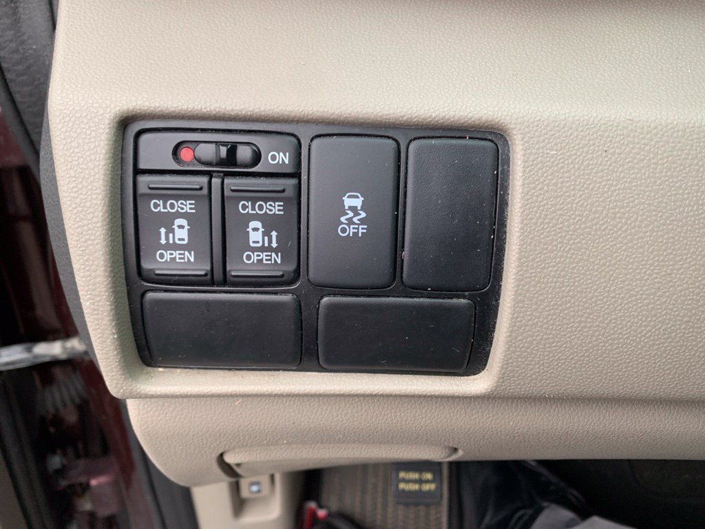 Used 2016 Honda Odyssey SE image 39