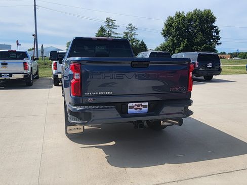 Used 2024 Chevrolet Silverado 3500 High Country w/ High Country Premium Package AWD/4WD image 7