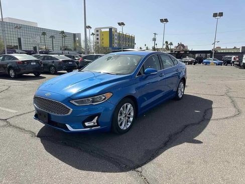 Used 2019 Ford Fusion Energi Titanium image 3