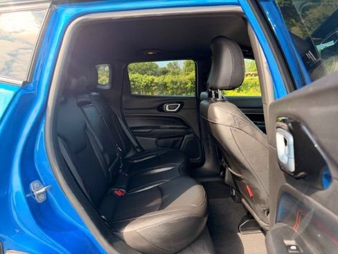 Used 2025 Jeep Compass Trailhawk AWD/4WD image 15