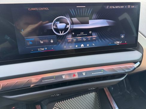 Used 2025 BMW X3 xDrive30i w/ Premium Package AWD/4WD image 23