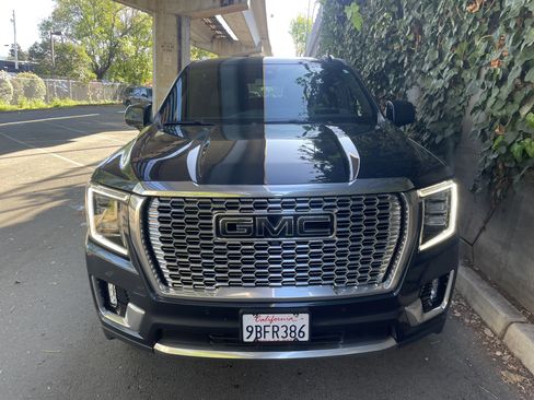 Used 2022 GMC Yukon XL Denali image 15