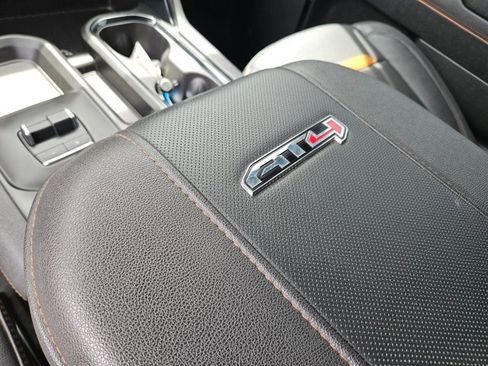 Used 2025 GMC Sierra 2500 AT4 AWD/4WD image 18