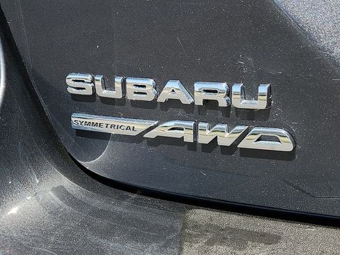 Certified 2025 Subaru Crosstrek 2.0i image 9