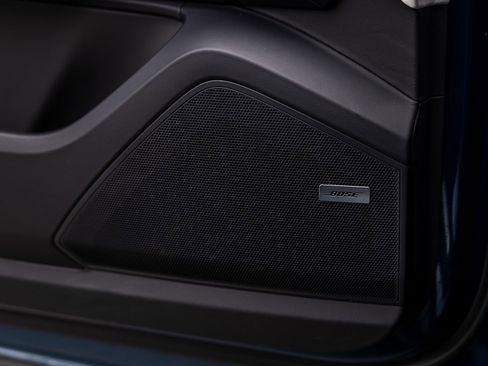 Certified 2025 Porsche Cayenne AWD/4WD image 46