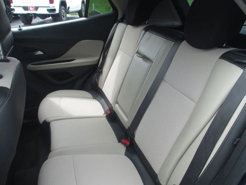 Used 2020 Buick Encore Preferred FWD image 17