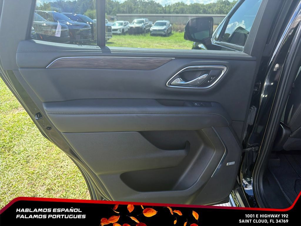Used 2022 Chevrolet Tahoe Z71 w/ Z71 Off-Road Package AWD/4WD image 28