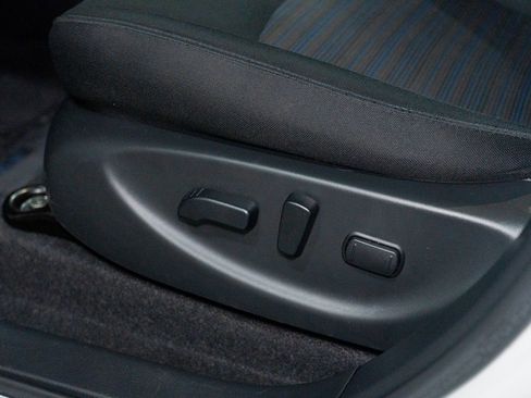 Used 2025 Nissan Leaf SV Plus image 17