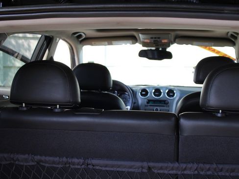 Used 2014 Chevrolet Captiva Sport LTZ FWD image 33