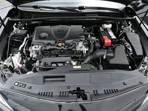 Used 2019 Toyota Camry LE image 12