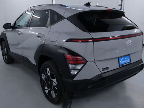 Used 2024 Hyundai Kona SEL image 5