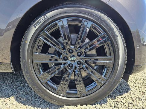 Used 2024 Land Rover Range Rover Long Wheelbase Autobiography AWD/4WD image 9