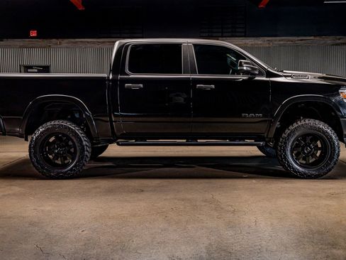 Used 2020 RAM 1500 Big Horn w/ Built-to-serve Edition image 11