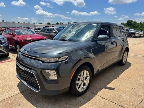 Used 2020 Kia Soul S FWD image 1