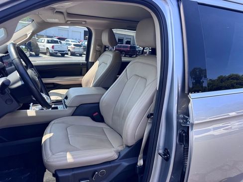 Used 2024 Ford Expedition Limited RWD image 22