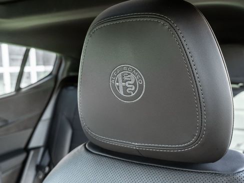 Used 2024 Alfa Romeo Tonale Veloce image 8